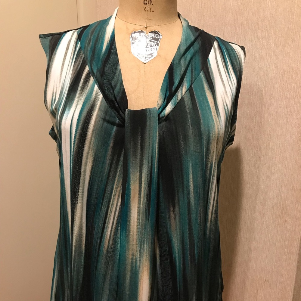 Dana Buchman Green Sleeveless Career Top L